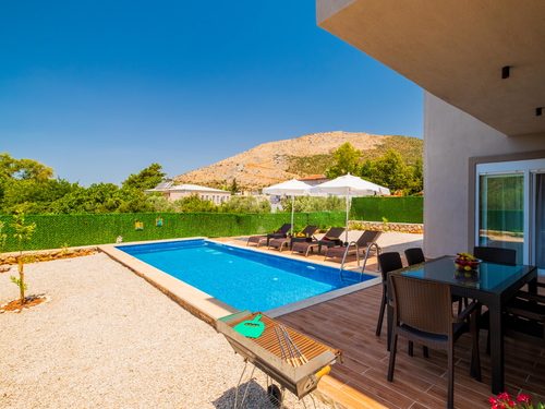  gece  -  Kasım
  | Kalkan Yeşilköy'de Çift Jakuzili 6 Kişilik Villa: Huzurlu Doğa Tatili
